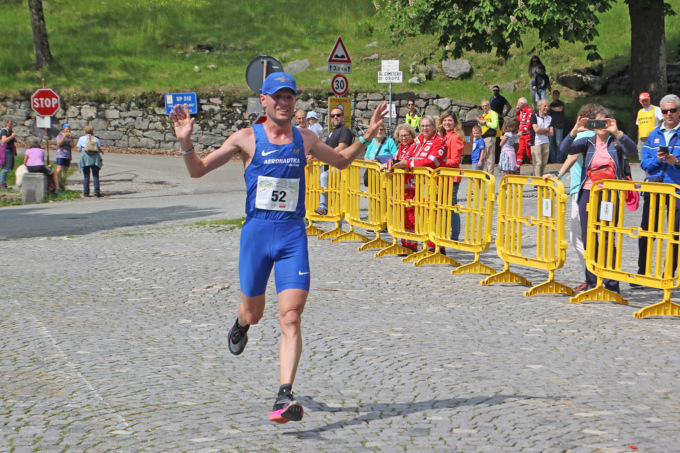 Michele Fontana vince la quindicesima edizione della “2 Santuari Running”