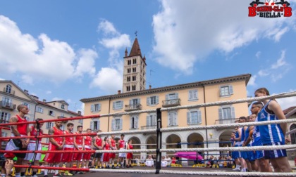 La Boxing Club Biella stupisce in piazza del Duomo - Le foto dell'evento