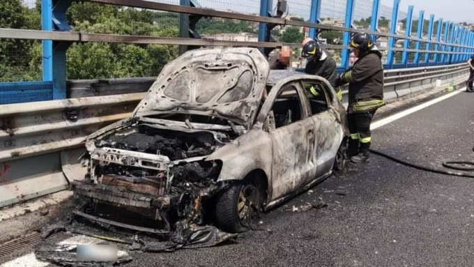 Partita da Biella l’auto sperimentale poi esplosa sulla tangenziale di Napoli