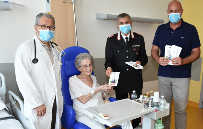 Prevenzione truffe agli anziani, si è cominciato in ospedale