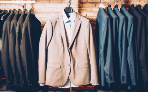 Indossare lo stesso outfit due volte e fregarsene