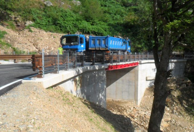 Strada del Tracciolino: rifacimento del Ponte sul Rio Furia completato