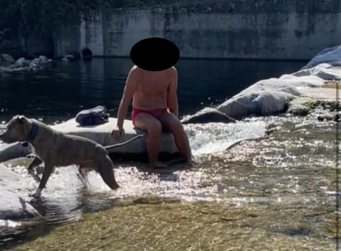 Esibizionista “pizzicato” sulle rive dell’Elvo a Occhieppo Inferiore