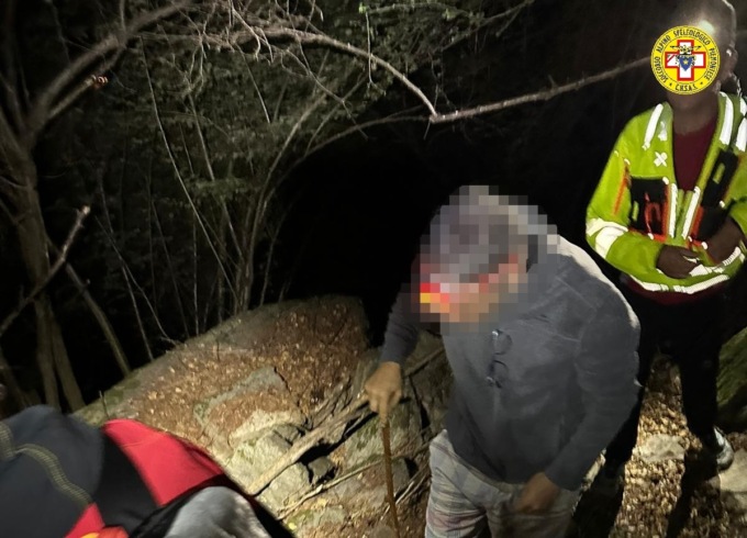 Escursionisti bloccati in montagna, intervento congiunto del Soccorso Alpino e dei Vigili del Fuoco