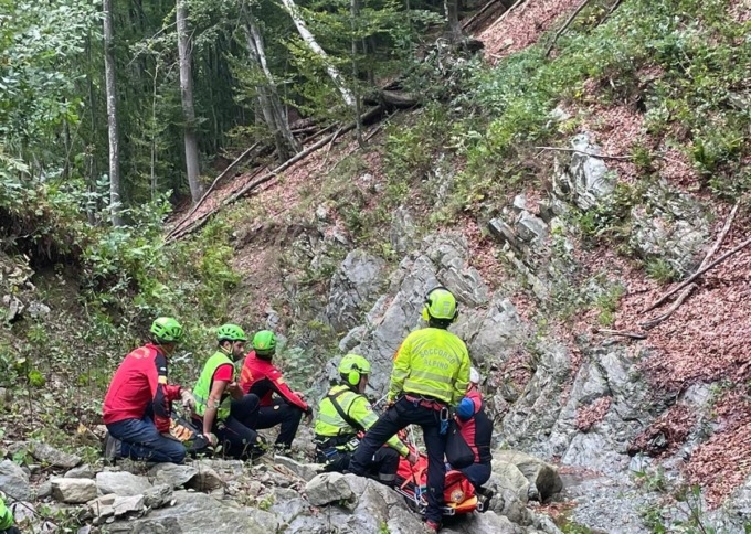 Cercatori di funghi, tre interventi in un solo giorno del Soccorso Alpino