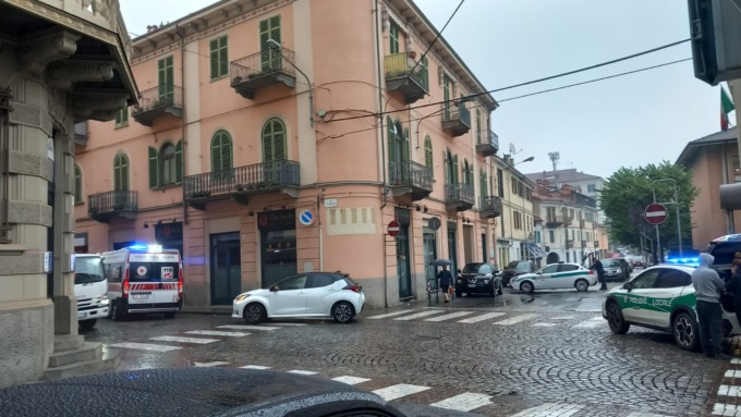 Donna investita sulle strisce pedonali in via Pietro Micca