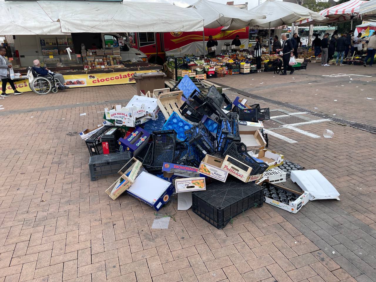 Il mercato di Piazza Falcone