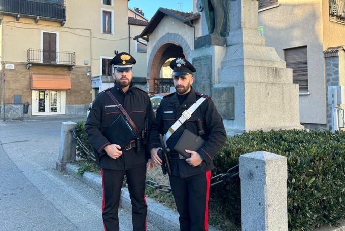 I Carabinieri “di quartiere” in pattuglia a piedi a Chiavazza