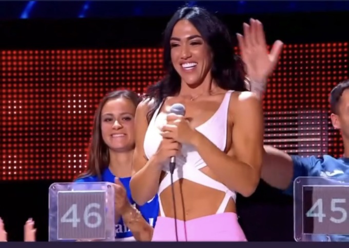 La fit model Federica Pacela alla prova di coraggio a “Ciao Darwin”