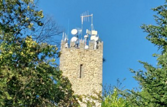 Zumaglia: «Via le antenne dal castello del Brich»