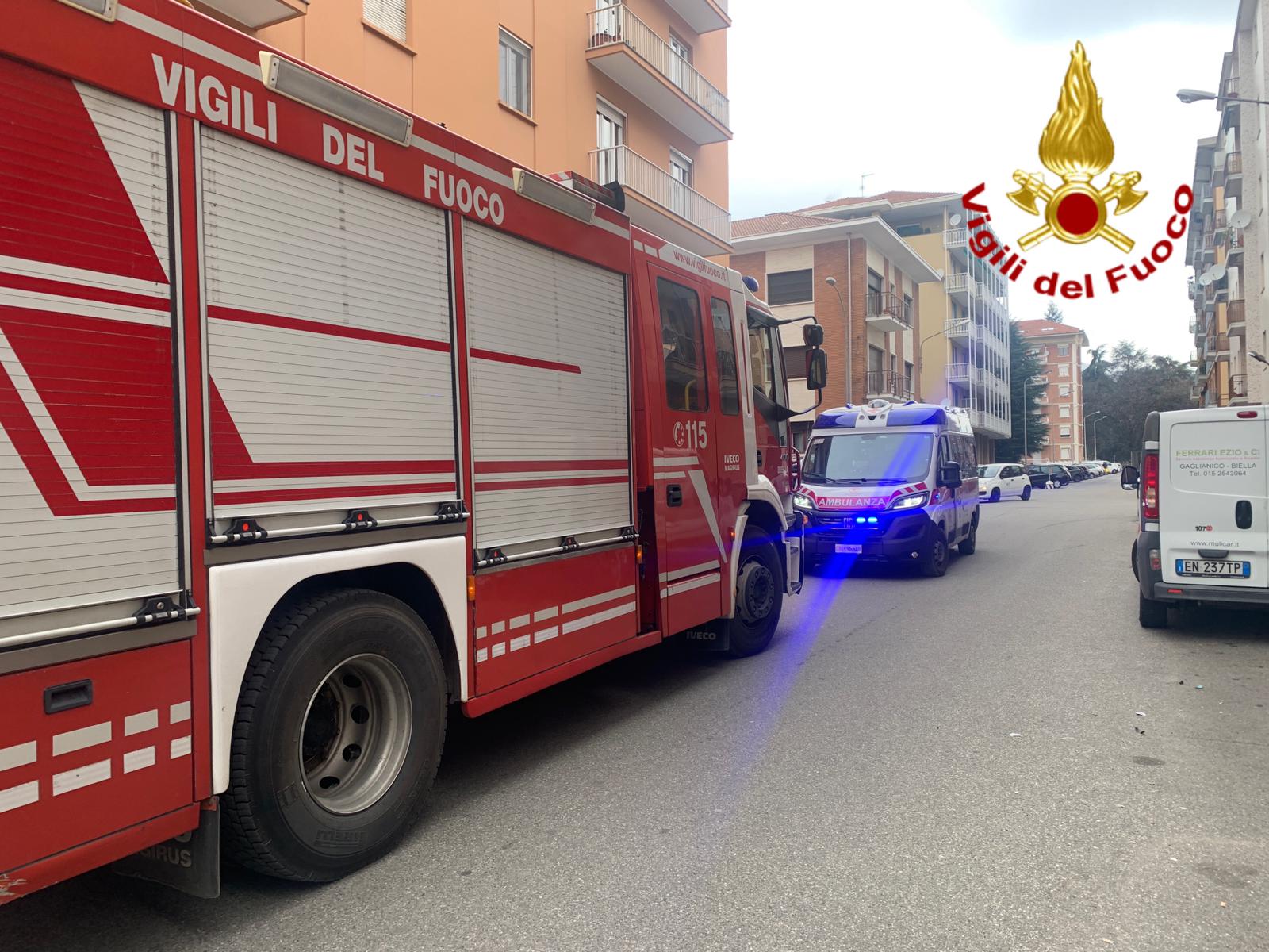 Maxi-incendio in un appartamento a Biella