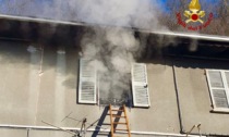 Incendio a Pray, in fiamme appartamento al terzo piano di una casa
