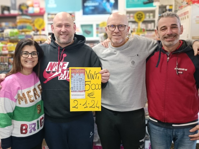 Gioca 10 euro e ne vince 5mila al Gratta e vinci a Cossato