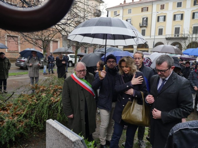 Giornata del Ricordo, raccoglimento  al Cippo dei Giardini Zumaglini