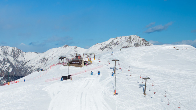 La Nazionali di slalom e il campione bulgaro Popov si allenano a Bielmonte