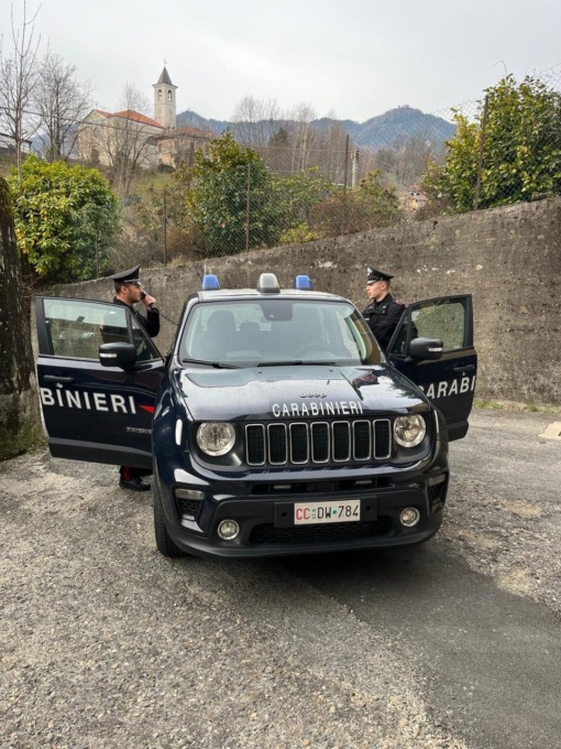 Rubano generi alimentari al Conad di Mongrando: scoperti, abbandonano il bottino e scappano
