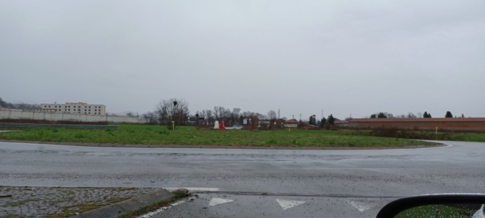 Via il palo della luce, riaperta la strada dopo l’incidente