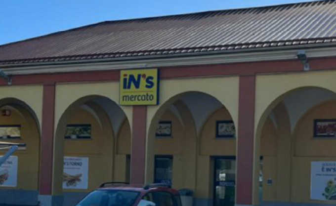 La cassiera dell’In’s di Cavaglià: “Mi sono trovata una pistola in faccia”