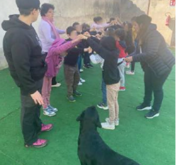Benna: a scuola con Cloud, la cagnolina dolce