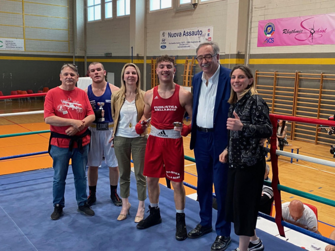 Boxe: successo per la riunione al palasport di Candelo. Bravo Leonardo Bergo