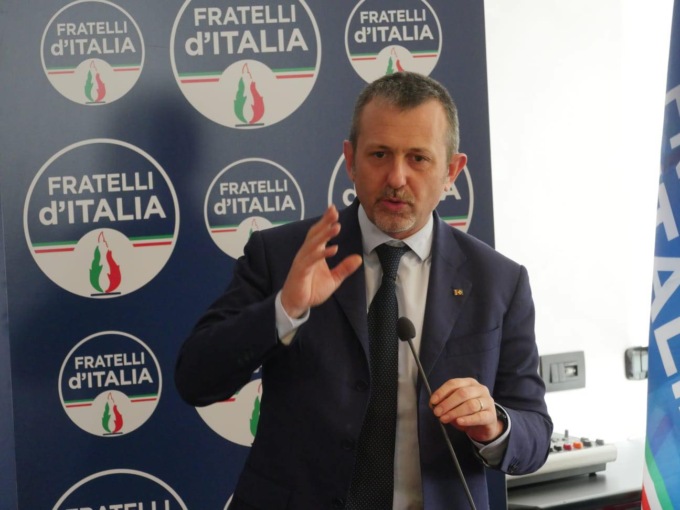 Alterco alla cena di Fratelli d’Italia tra Delmastro e il futuro candidato sindaco Olivero che ora rischia di saltare