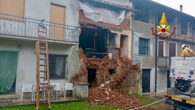 Crolla il muro di un’abitazione 2