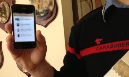 Si presenta dai Carabinieri di Biella per ritirare l'iPhone pagato 500 euro e scopre di essere stato truffato