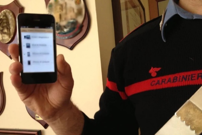 Si presenta dai Carabinieri di Biella per ritirare l’iPhone pagato 500 euro e scopre di essere stato truffato