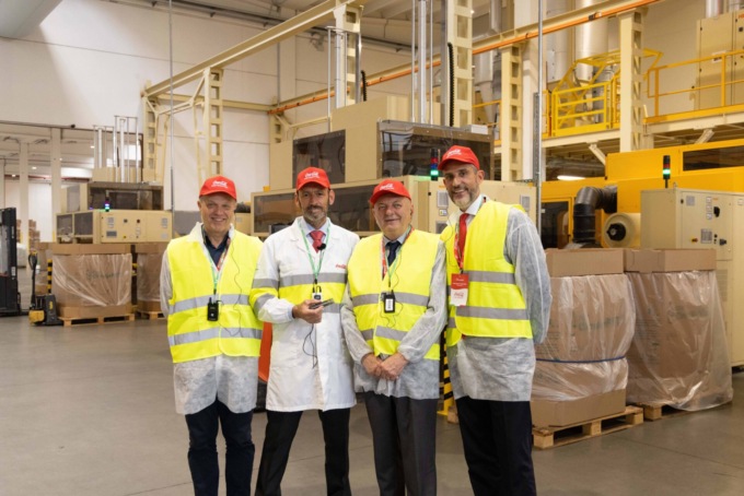 Il ministro Pichetto Fratin in visita a Coca Cola Gaglianico
