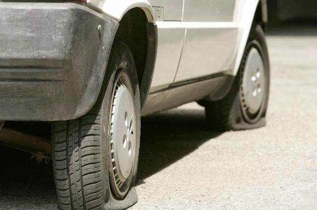 Auto vandalizzate, a Chiavazza ora partono le ronde di quartiere