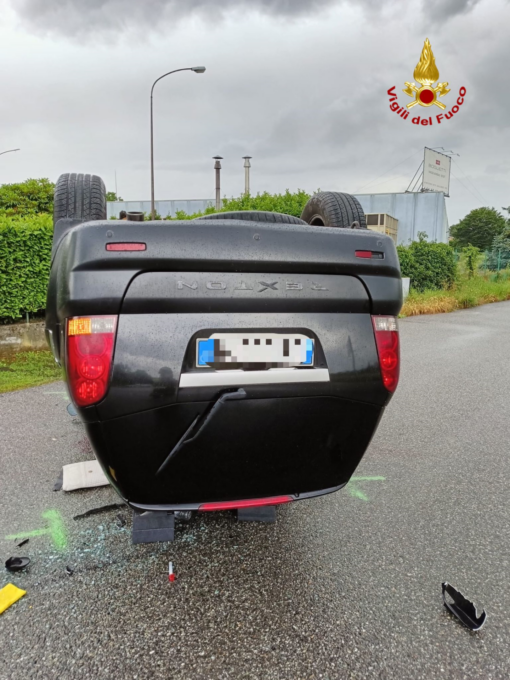 Incidente a Ponderano, donna resta bloccata nell’abitacolo: intervento provvidenziale di un Carabiniere