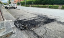 Auto esplode a Cossato, fiamme e paura nella notte