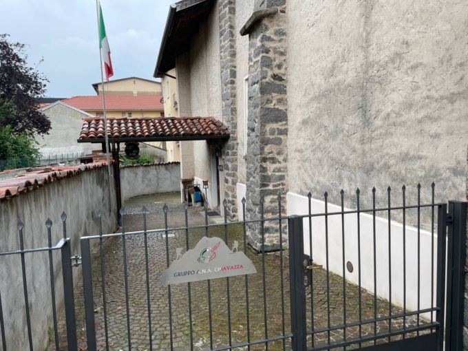 Sgradita visita di ladri alla sede degli Alpini di Chiavazza