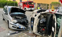 Incidente stradale a Cossato: un'auto si ribalta