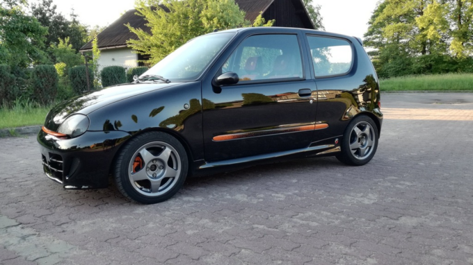 Trova nel parcheggio del Municipio di Gaglianico la sua auto rubata un mese fa