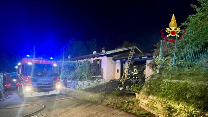 Garage in fiamme a Graglia