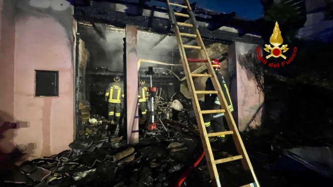 Garage in fiamme a Graglia, intervengono i Vigili del Fuoco