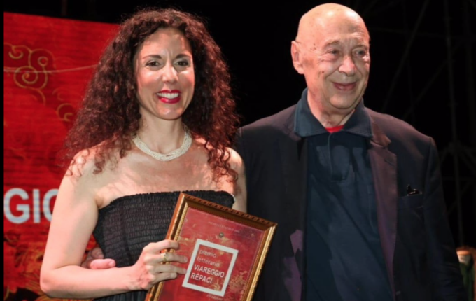 Silvia Avallone vince il “Viareggio-Repaci” e invita tutti a Sassaia