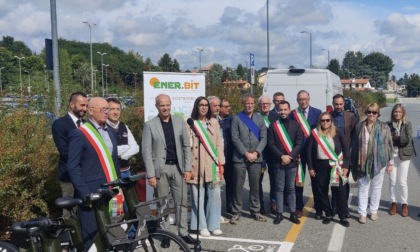 Taglio del nastro per la prima postazione di Bike Sharing di ENER.BIT