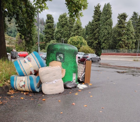 “A Chiavazza i rifiuti abbandonati sono all’ordine del giorno”