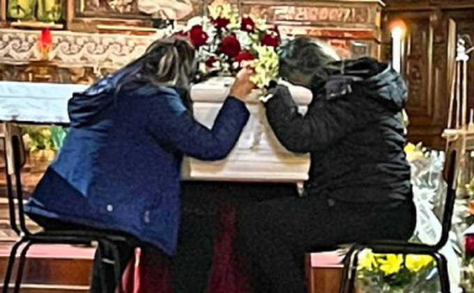 Funerali di Rocco Marotta, lo strazio dei famigliari