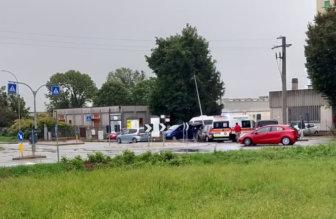 Incidente d’auto a Valdengo: sul posto l’ambulanza