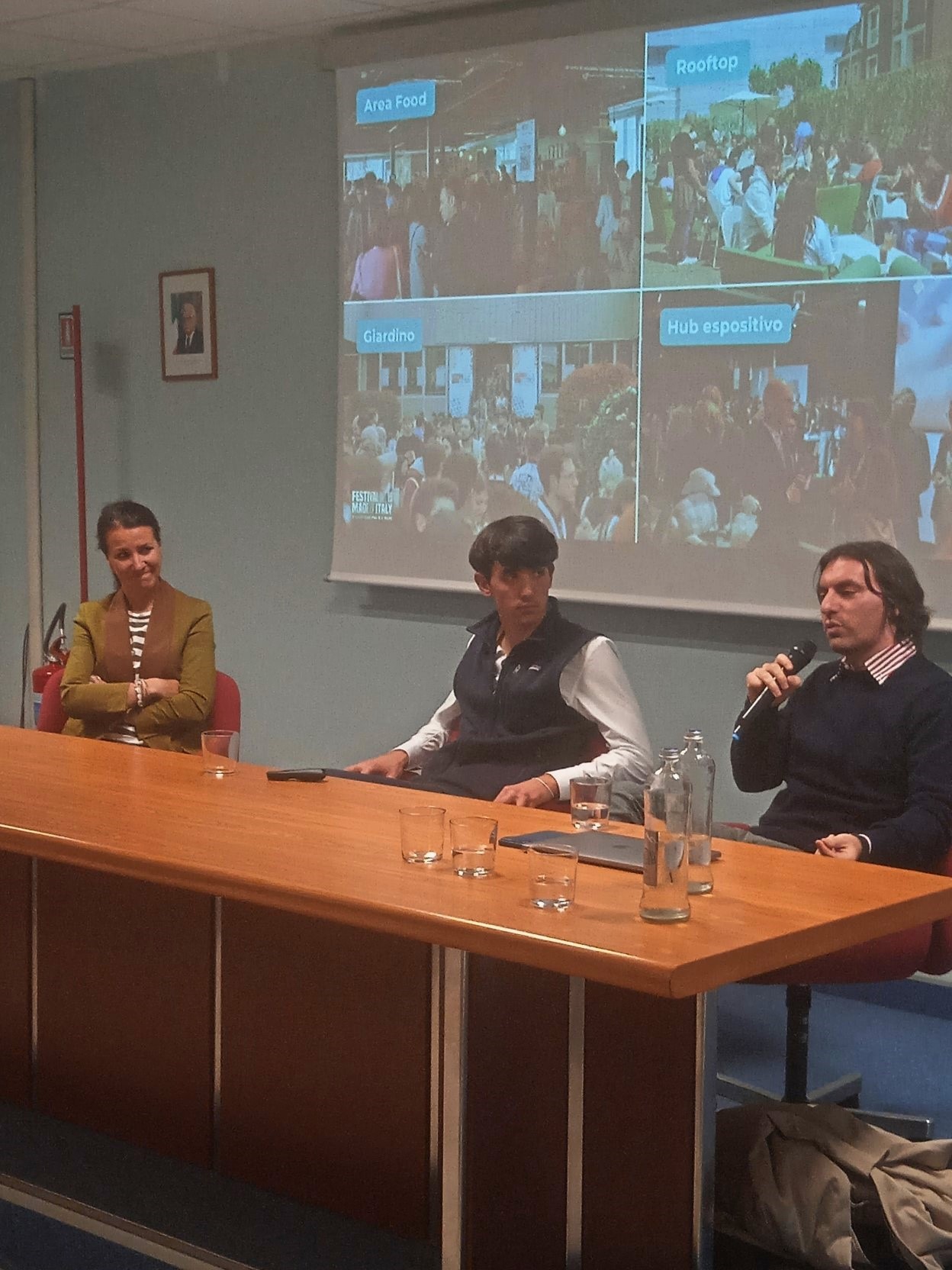 Durante la conferenza. Da sx, Valentina Berti (moderatore, Vitale Barberis Canonico S.p.A) e i relatori Lorenzo D'Onofrio e Giovanni Brocca