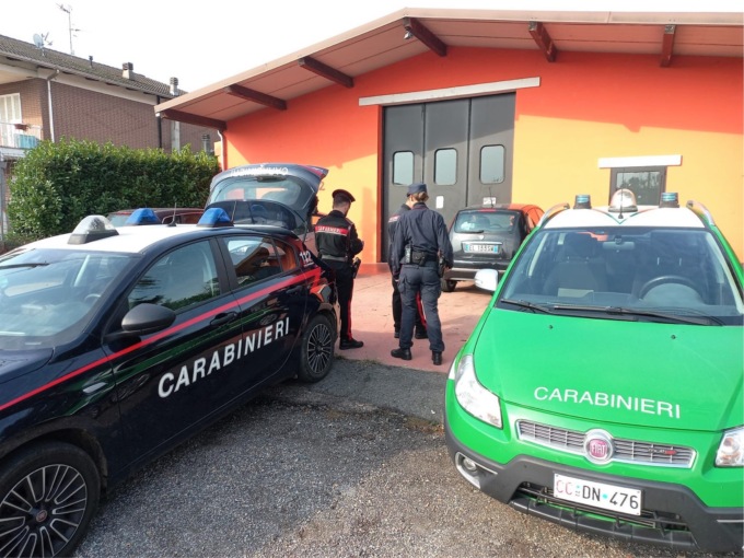 Officina abusiva scoperta dai carabinieri a Massazza