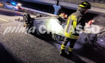 Morto carbonizzato sull'A4 Torino-Milano dopo lo schianto tra due auto ieri sera a Chivasso