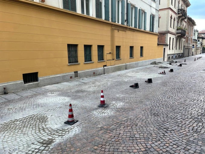 Al via i lavori per rattoppare le buche del centro