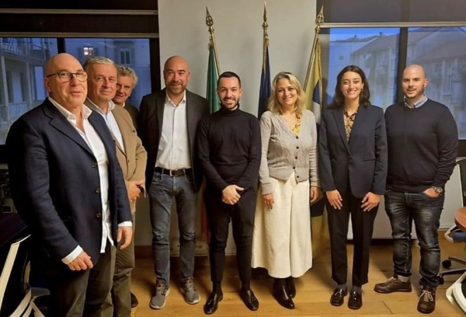 Verso l’Adunata Alpini 2025, si ragiona sui trasporti