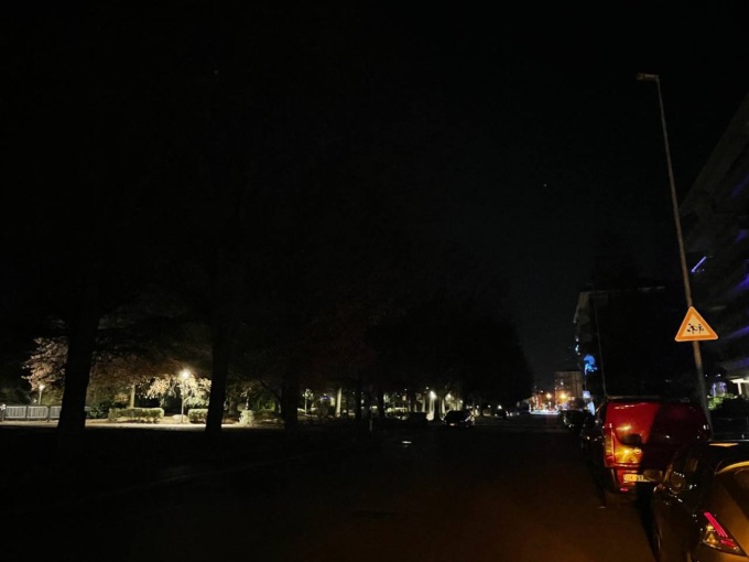 Biella al buio: vie del centro senza luci da una settimana