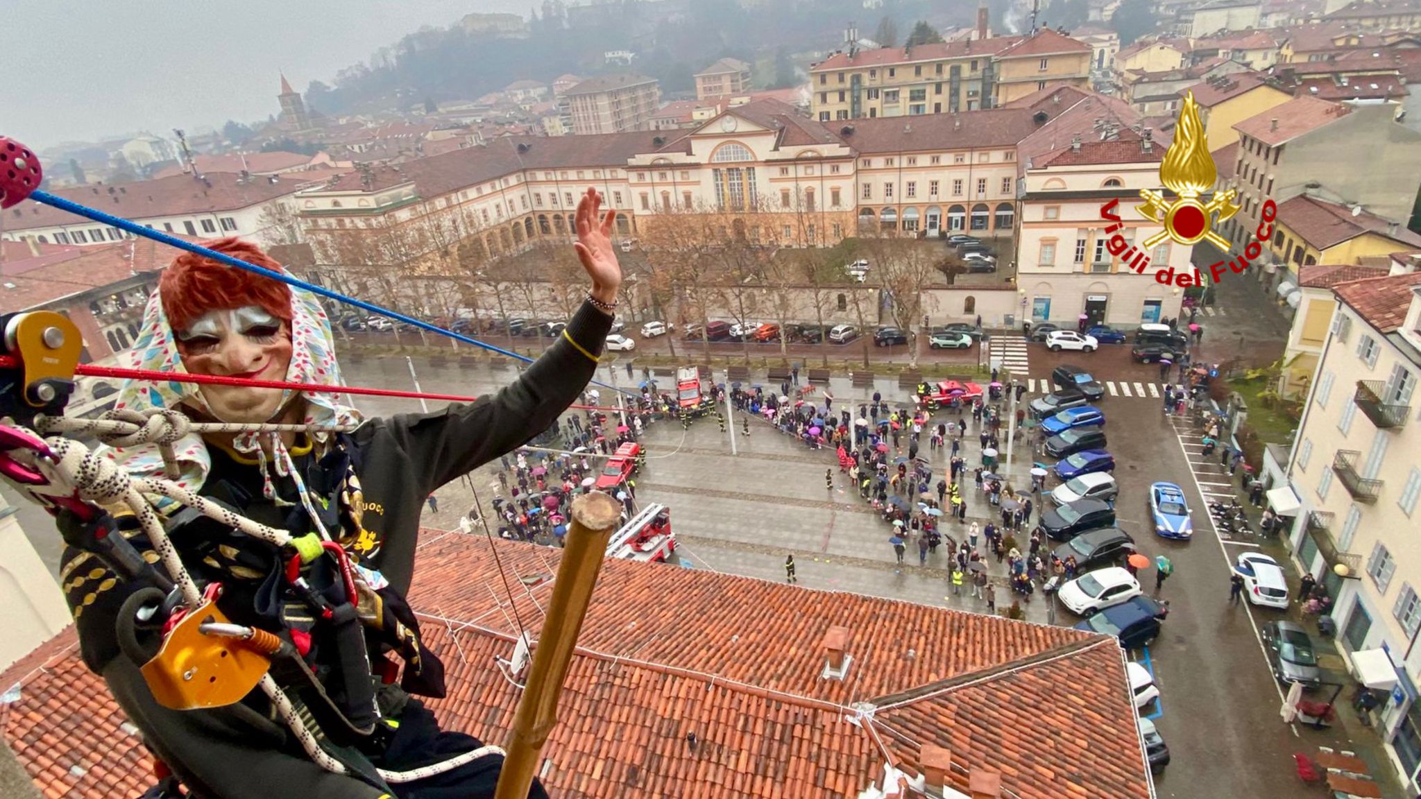 Befana arriva vvf "Befana" Vigili del Fuoco