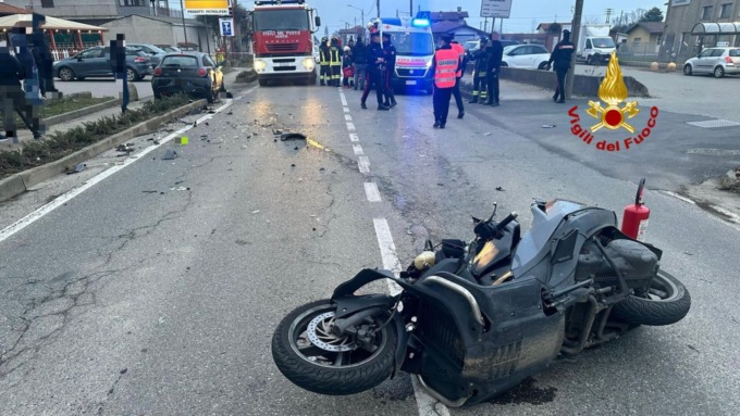 Morto il giovane motociclista che si è scontrato con un’auto
